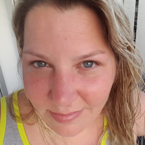 Meet your Posher, Terri - Picture 2 of 2